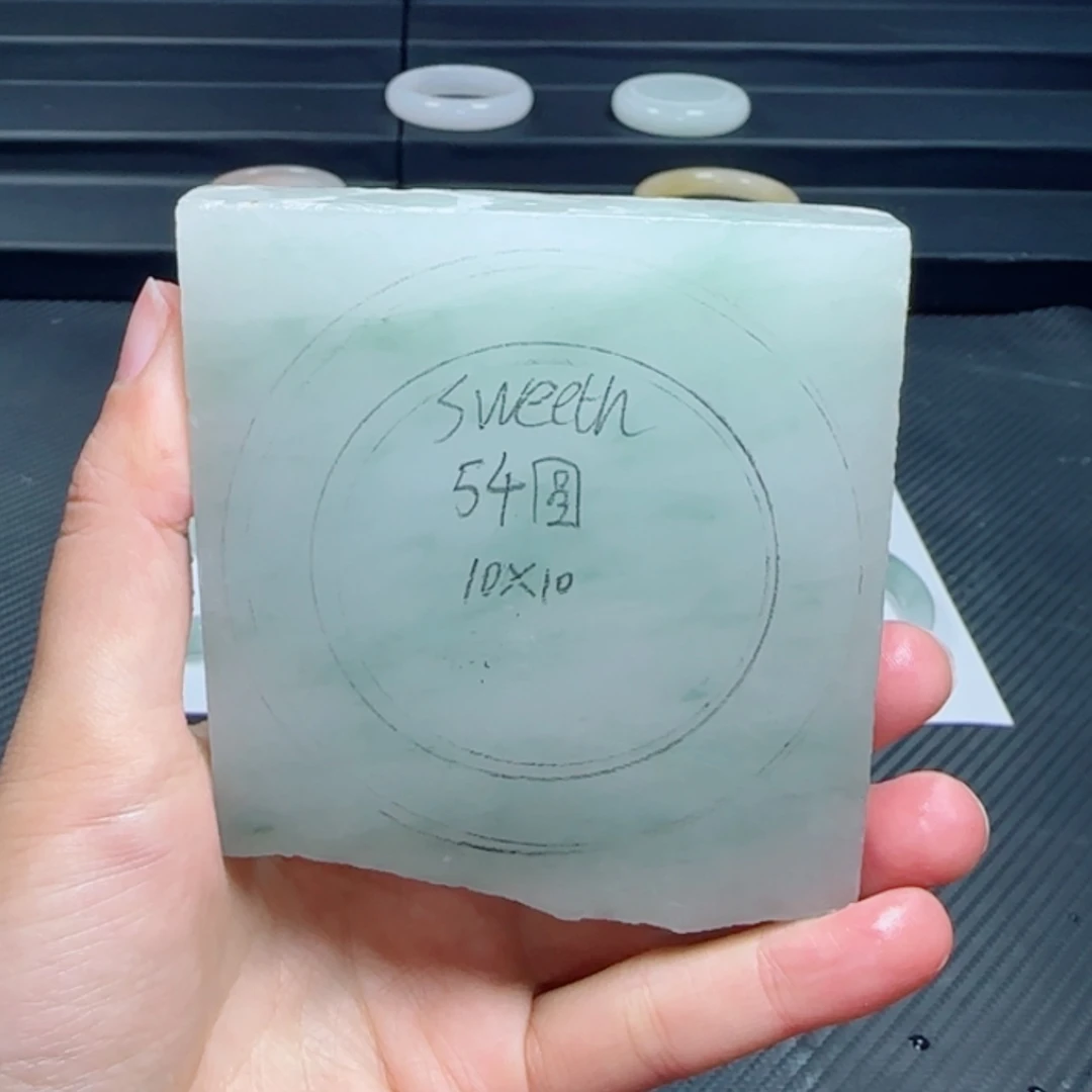 【闪购商品】定制石英质玉未镶嵌s****y