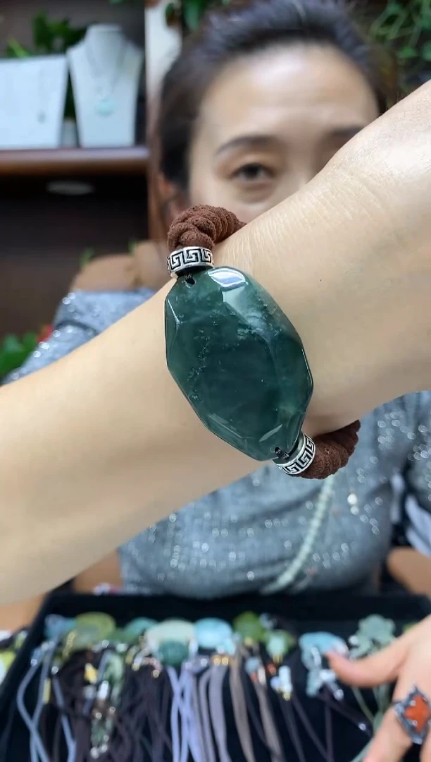 【闪购商品】蛇纹石玉手链未镶嵌·