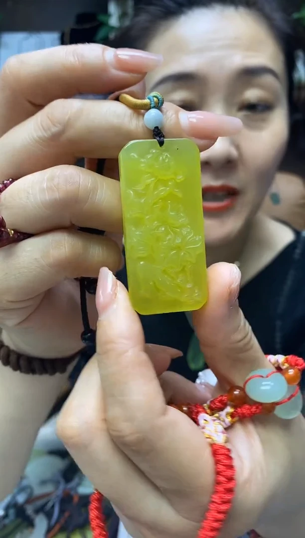 【闪购商品】蛇纹石玉吊坠未镶嵌·