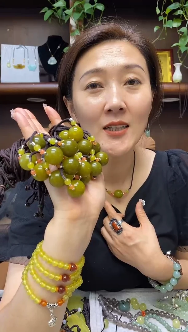 【闪购商品】蛇纹石玉吊坠未镶嵌多样性发货其中发一