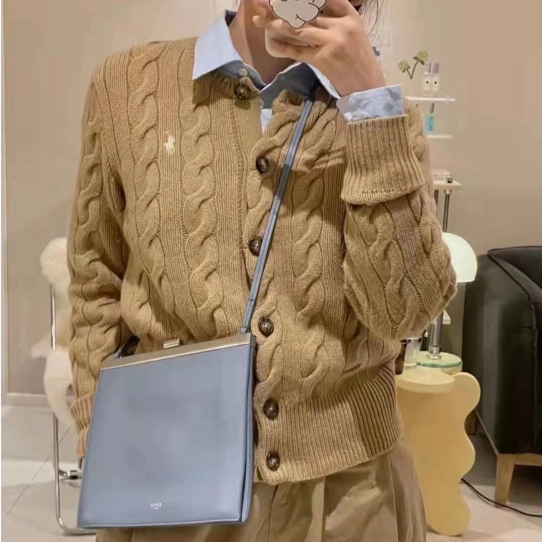 秋冬新款纯色刺绣大扭花羊毛针织衫女开衫洋气百搭宽松外穿外套