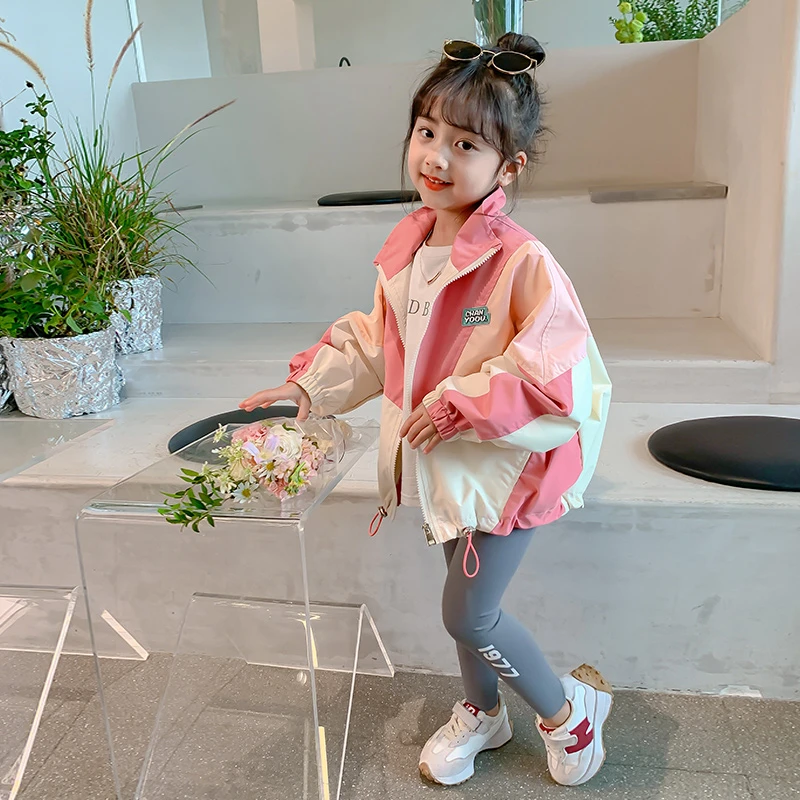 女童外套春秋洋气时髦2025新款女宝宝春装爆款儿童衣服春季冲锋衣