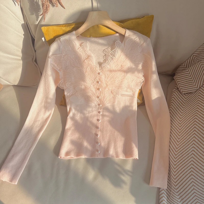 114MS3342高级设计感法式蕾丝v领长袖针织毛衣新款小众修身上衣