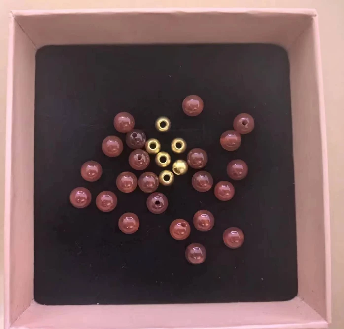 足金999黄金5mm古法6颗约0.54g(金珠玛瑙串好发出)