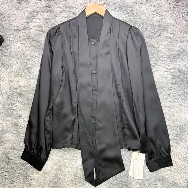 8019品牌撤柜精品女装黑色时尚设计款气质衬衫