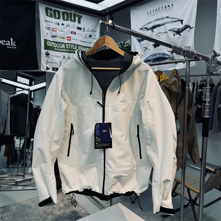 袅BT平替全压胶暴雨级强防水男女户外山系硬壳冲锋衣连帽外套1078