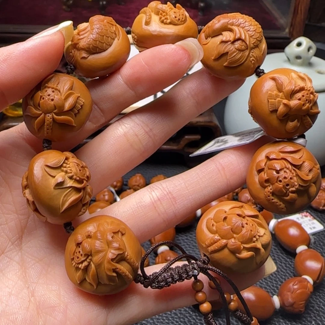 【闪购商品】橄榄核把件九鲤戏莲