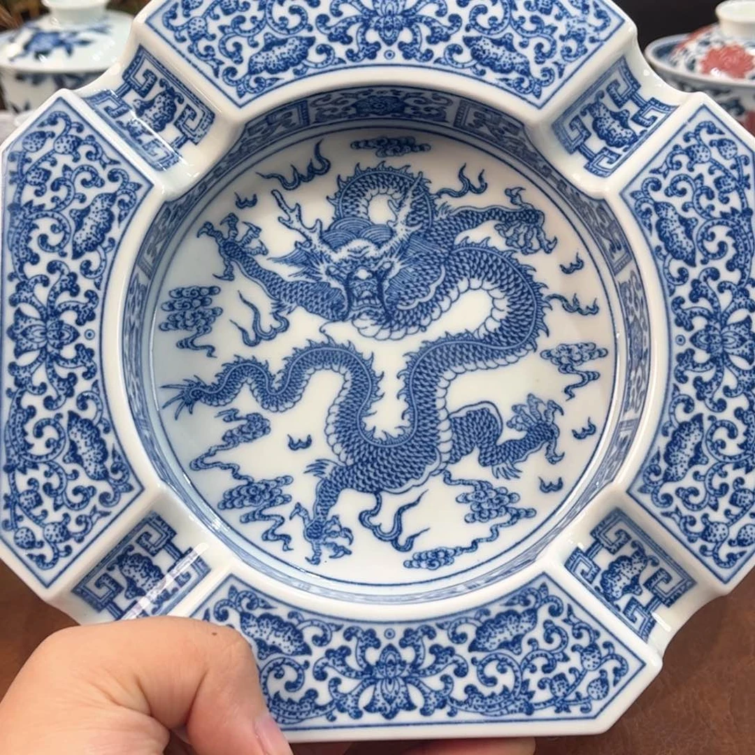 ?*淇烟灰缸。