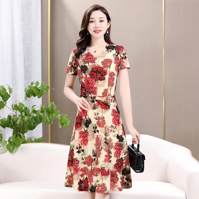2024新款夏季花色女装连衣裙气质时尚遮肚洋气中年妈妈装收腰裙子