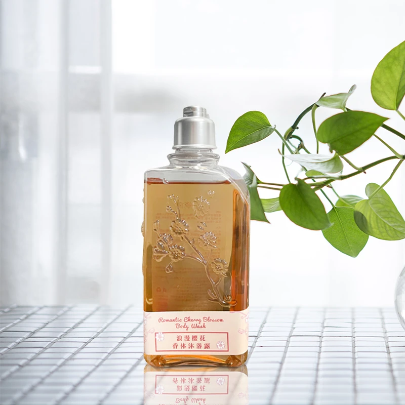 香氛清 洁 沐浴露