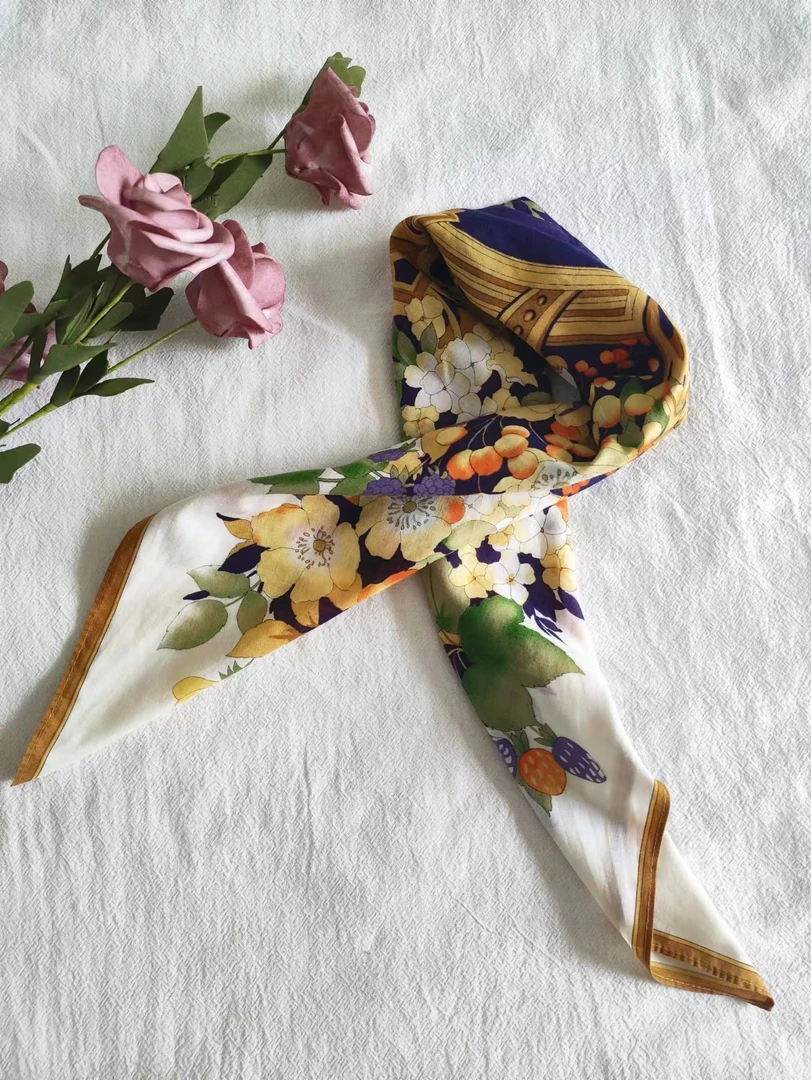 中古方巾丝巾百搭时尚