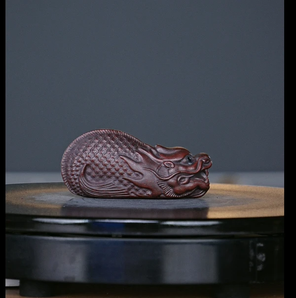 宜兴原矿紫砂茶玩--鱼化龙