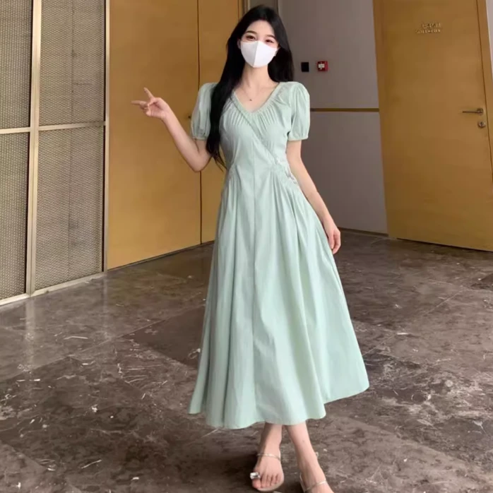 【24小时发货】法式高级感薄荷绿连衣裙女夏季收腰泡泡袖v领裙1547