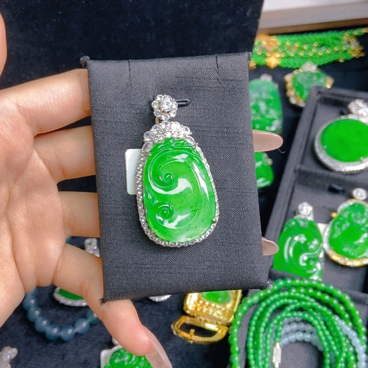 翡翠吊坠(不含链)未镶嵌