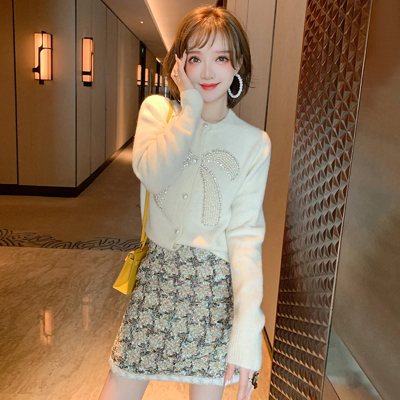 【现货】MIUCO浪漫甜美镶钻钉珠蝴蝶结宽松显瘦圆领针织开衫C1339