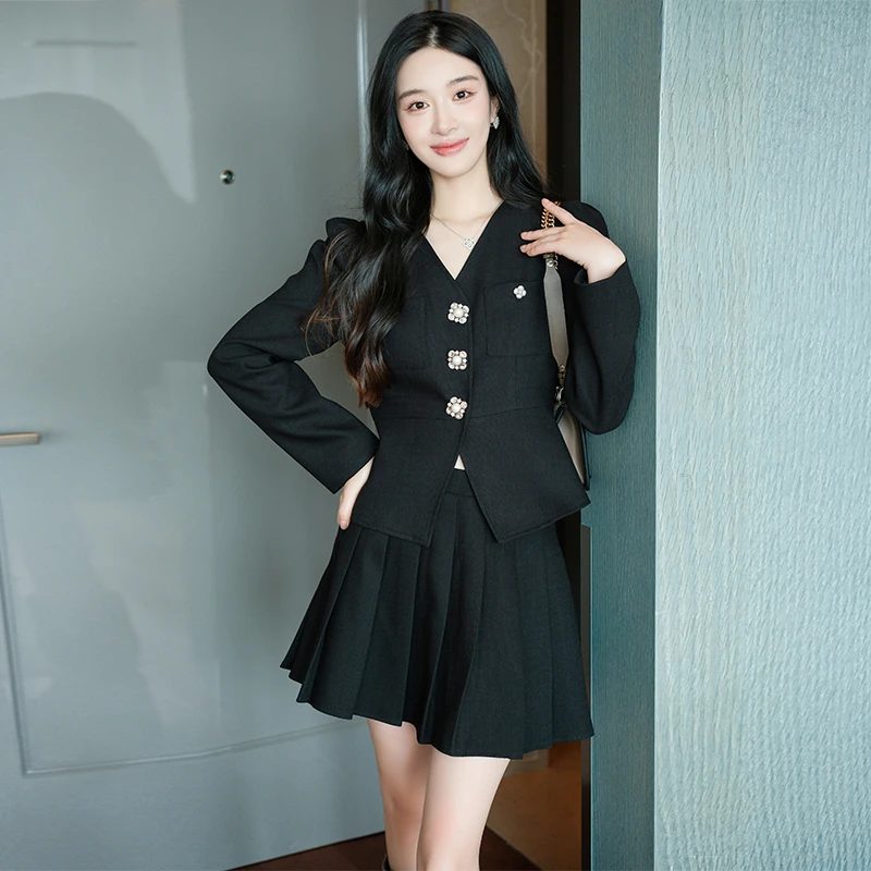 MIUCO定制钉珠钻扣收腰V领上衣+高腰百褶半裙套装【现货】