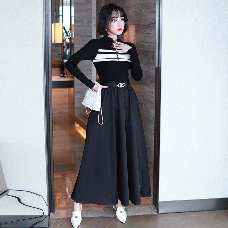 MIUCO黑白条纹针织立领拉链修身高腰复古蓬蓬大摆连衣裙