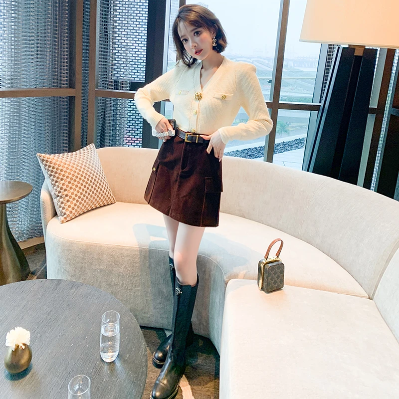 MIUCO金色花朵坑条针织开衫+腰带收腰丝绒半裙套装