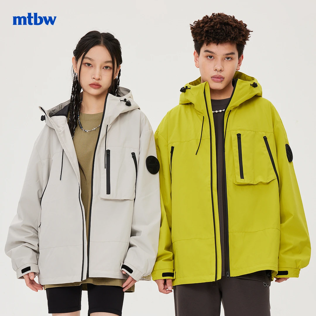 美特斯邦威夹克百搭长袖雅丹风休闲户外冬季工装运动外套736297