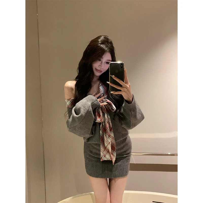 【原创】画报女孩 拼接假两件系带辣妹秋冬针织毛衣连衣裙2411726