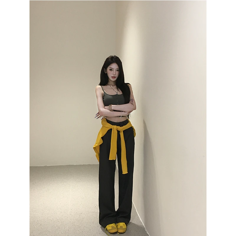 【清清】初秋甜心 辣妹吊带背心+黄色修身开衫套装2411095