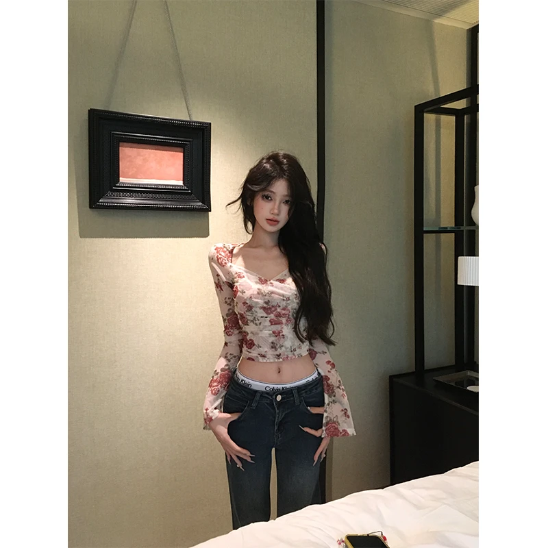 【清清】海岛度假 方领网纱红色印花修身显瘦短款T恤2410292