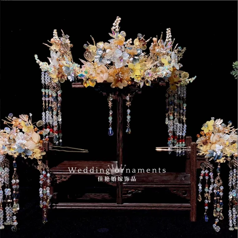 9019大气冠式金色古风秀禾服新娘头饰