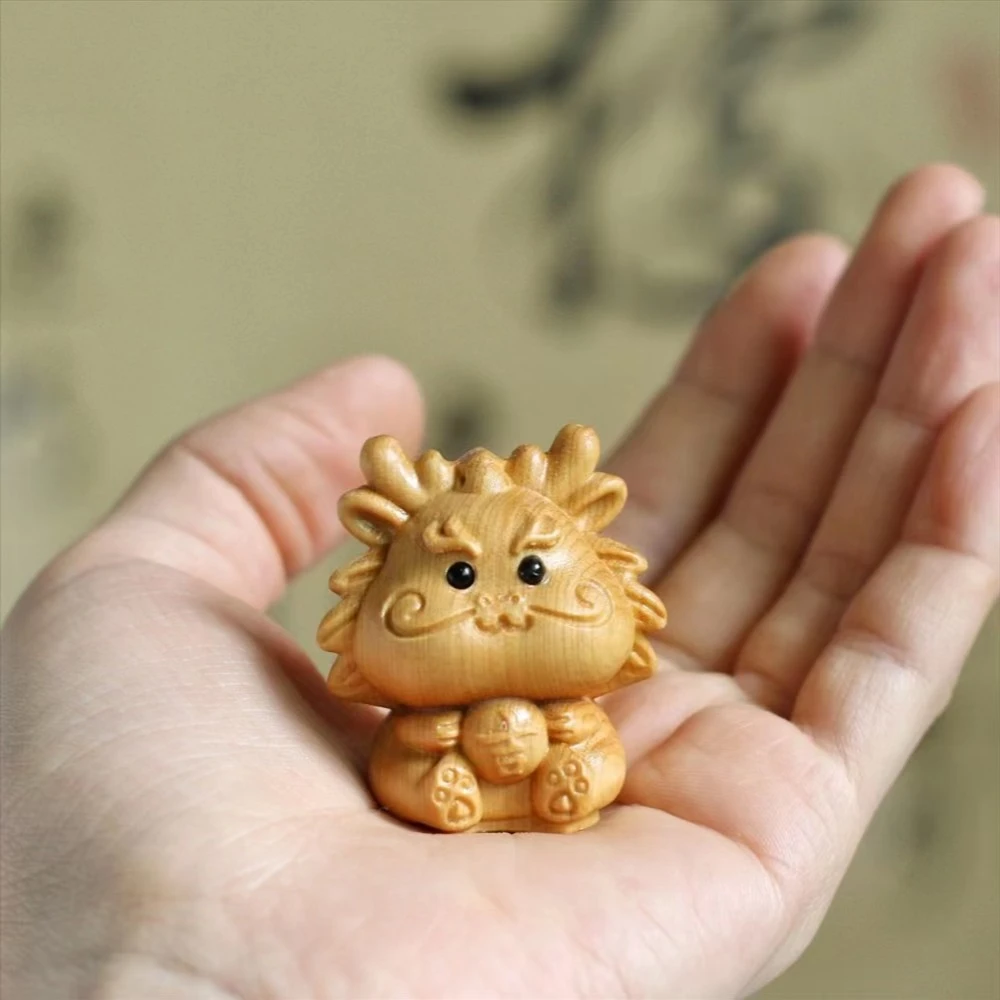 柏木雕刻十二生肖小龙摆件文玩手把件工艺礼品年代规格