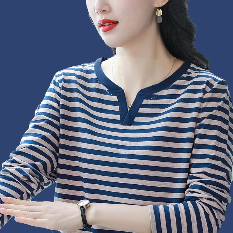 2025春秋女士上衣长袖洋气减龄显瘦V领t恤女宽松大码遮肚体恤小衫