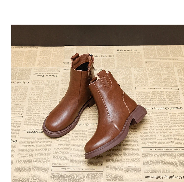 秋冬季新款软底英伦风靴子复古马丁靴女加绒加厚真皮棕色牛皮短靴