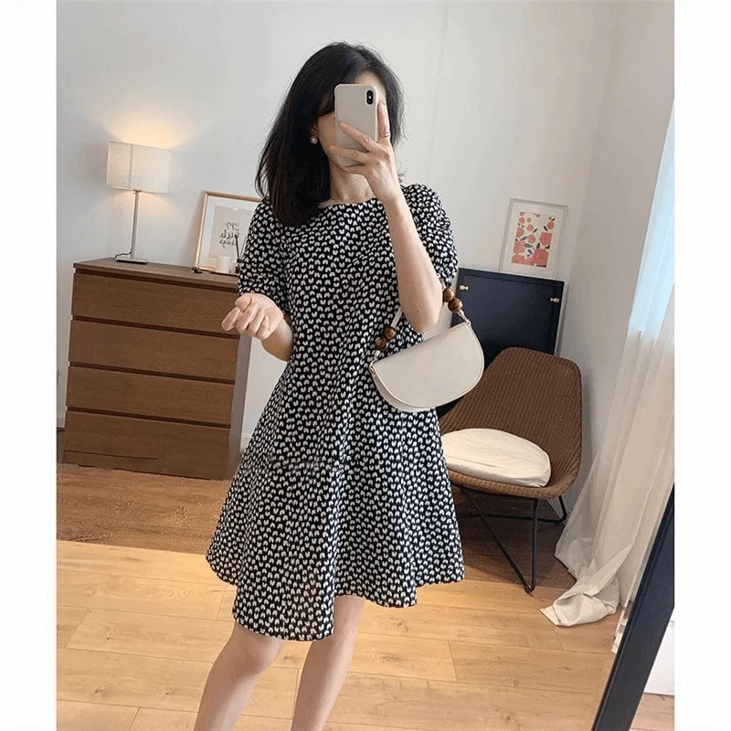 黑色碎花连衣裙女2025夏季新款大码韩版宽松显瘦气质遮肚a字裙子