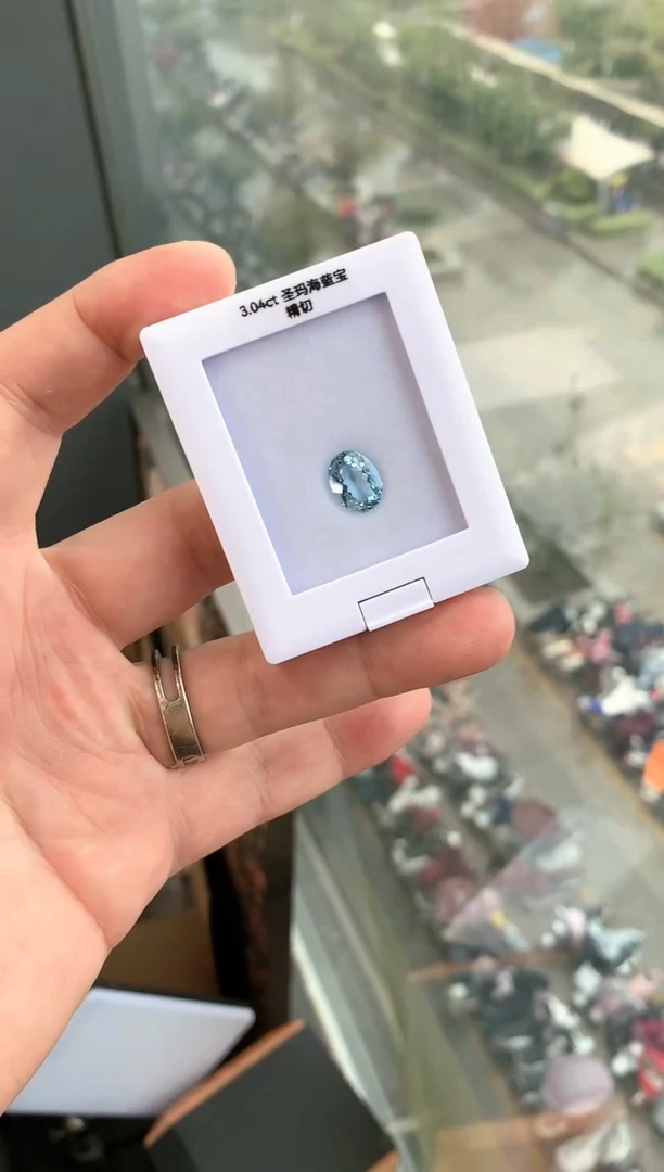 【闪购商品】海蓝宝石笔搁未镶嵌3.04ct  28