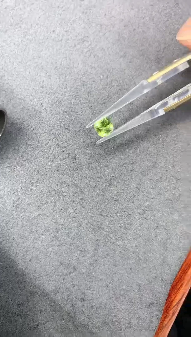 【闪购商品】橄榄石笔搁未镶嵌枕方 1 多样性发货一粒