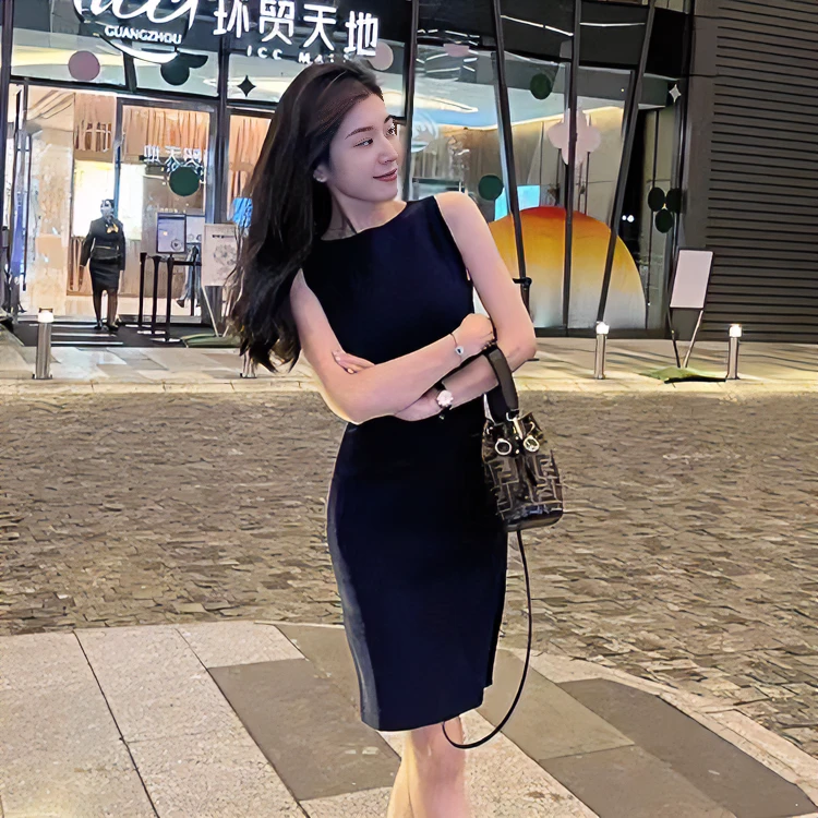 2024夏季时尚气质显瘦修身无袖别致外穿包臀针织背心连衣裙