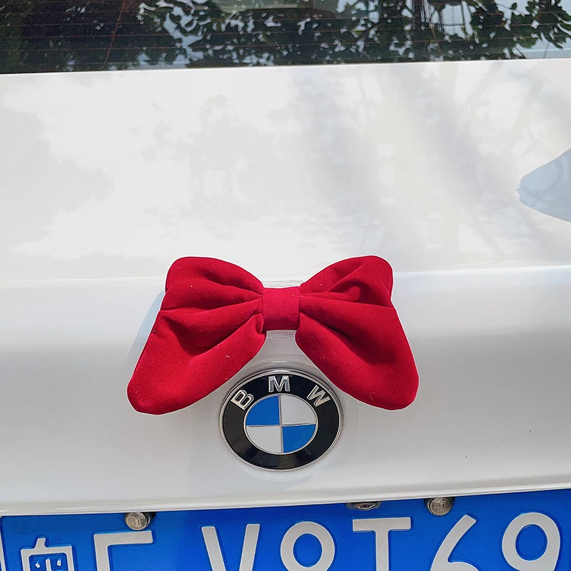 2024年新年网红汽车蝴蝶结毛绒电动车装饰女士后备箱车外车尾挂件