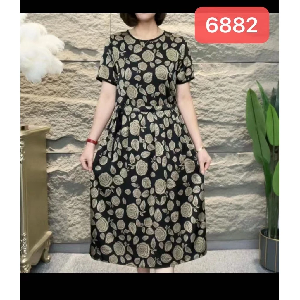 6882-0新款圆领显瘦连衣裙