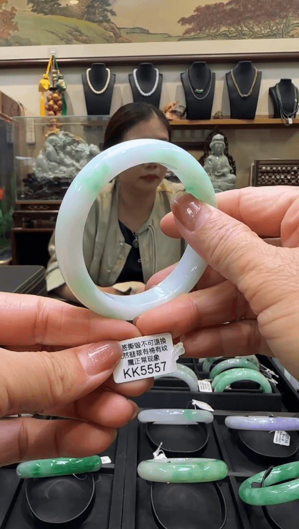 【闪购商品】翡翠手镯未镶嵌正圈56 KK5557需包容退货扣一百