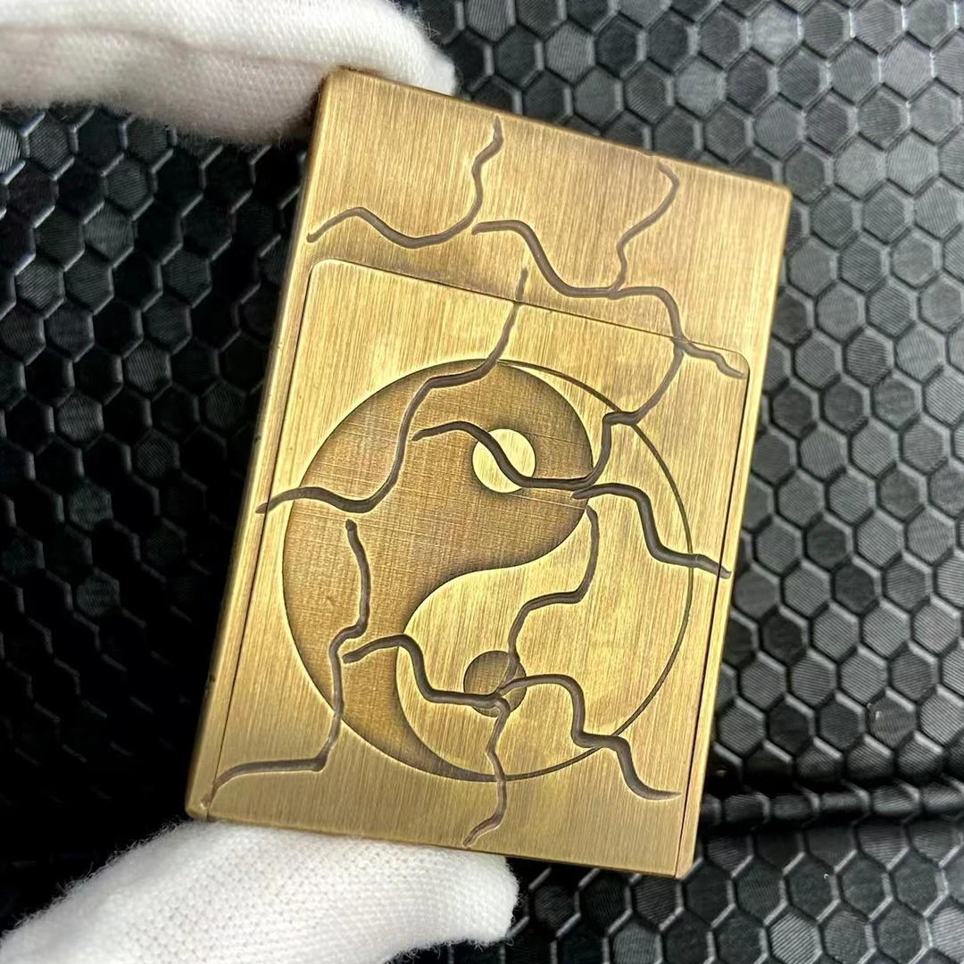 太极八卦侧面富贵平安符咒黄铜抽屉火机手雕地裂纹煤油怀旧收藏