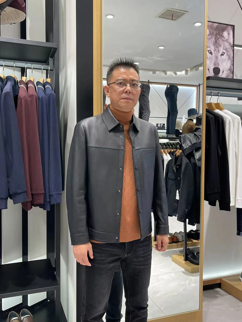 Septwolves/七匹狼2023秋冬福利款翻领皮衣（5141）原价3599