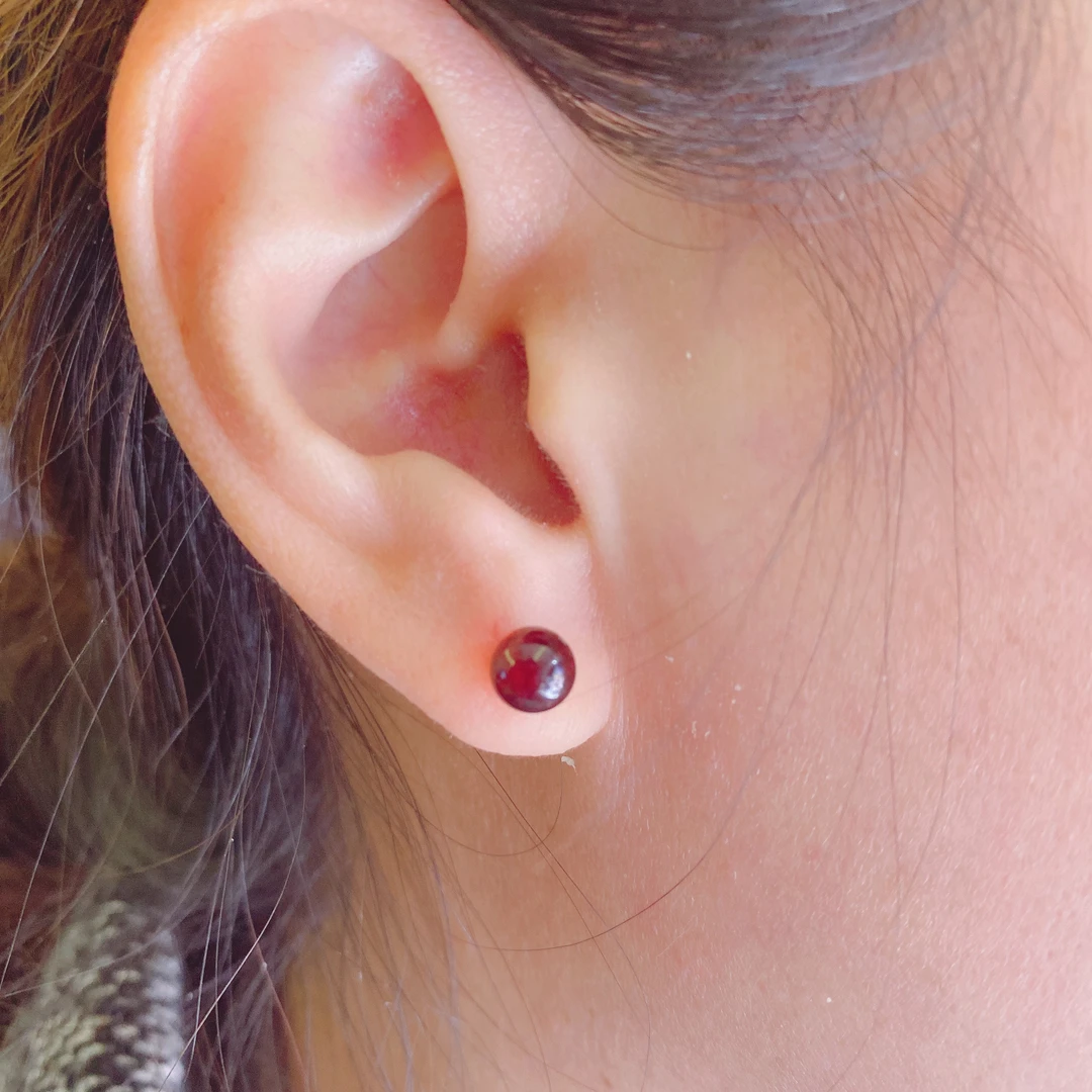 卡5.5莫桑比克石榴石耳钉精美时尚百搭轻奢耳饰
