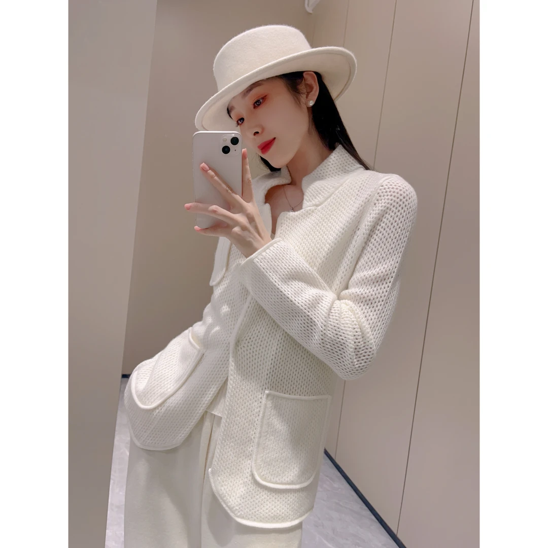 嫚渡高级感轻奢设计感名媛风修身显瘦气质时尚百搭秋冬长袖羊毛衫