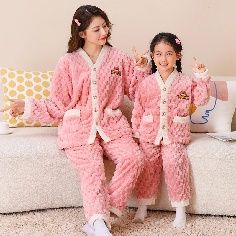 秋冬季儿童法兰绒睡衣2023新款男童女童亲子加绒珊瑚绒家居服套装