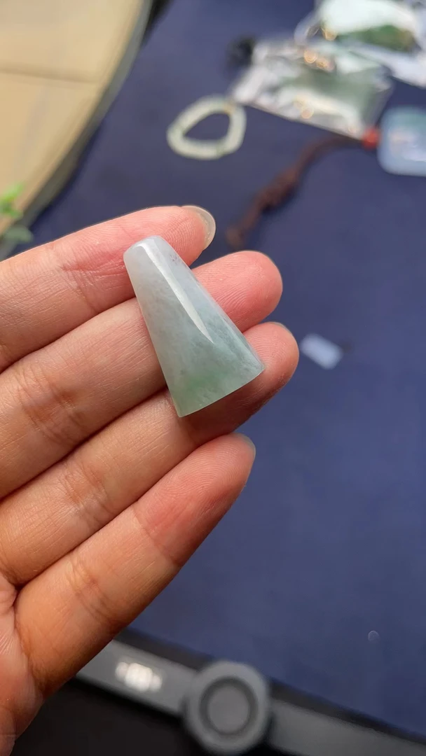 价值200~800的天然缅甸翡翠A货福利不包工