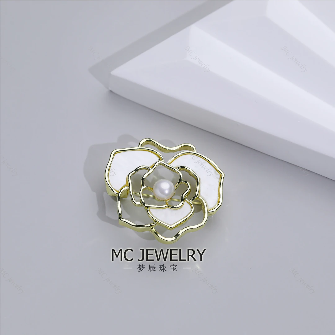 【双12新人福利】淡水珍珠山茶花胸针8-9mm（非基地发货不带证）