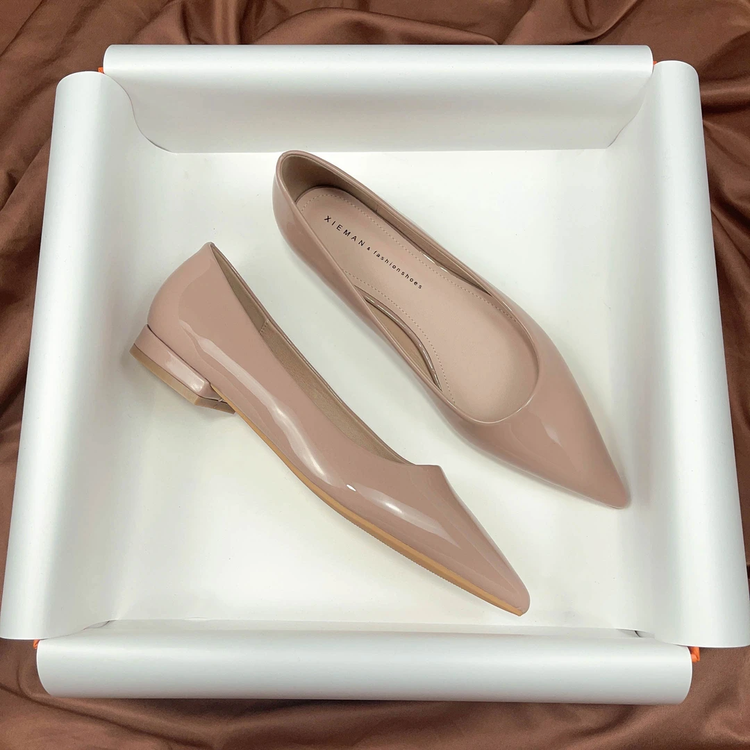 尖头浅口百搭通勤漆皮平底软底职业尖头新款女士旗袍软皮高跟鞋女