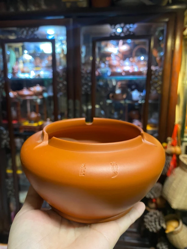 本店定制款鸡蛋黄手拉烟灰缸仅此一个