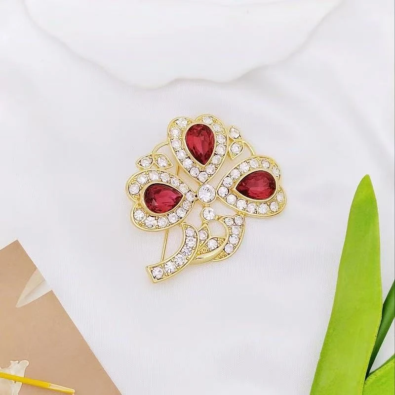 铜合金胸针 Z0981 时尚百搭复古红色素款精致胸针