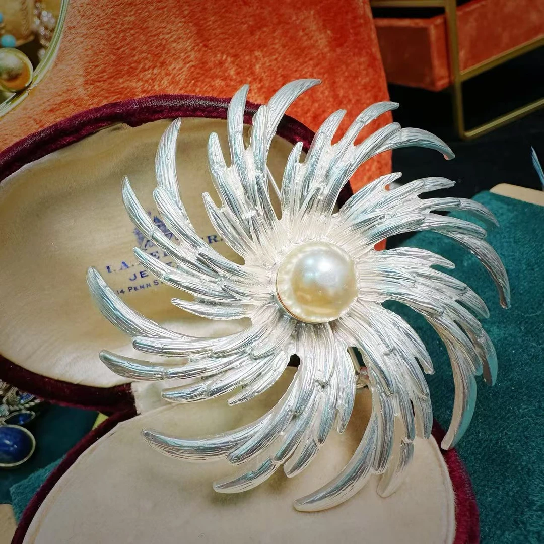 铜合金胸针 Z0804【白色烟花】中古vintage 轻奢时尚复古中古胸针