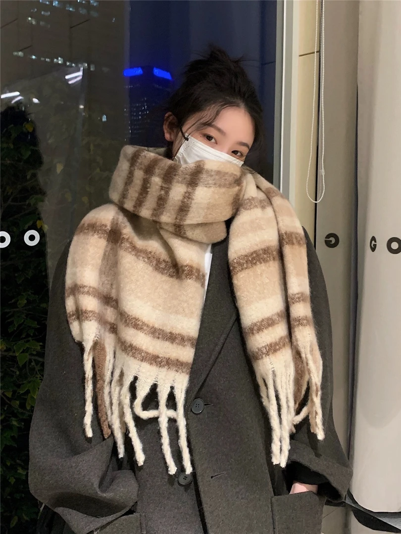 巨推荐~2023冬季新款圈圈纱格子围巾加厚保暖流苏披肩网红高级感