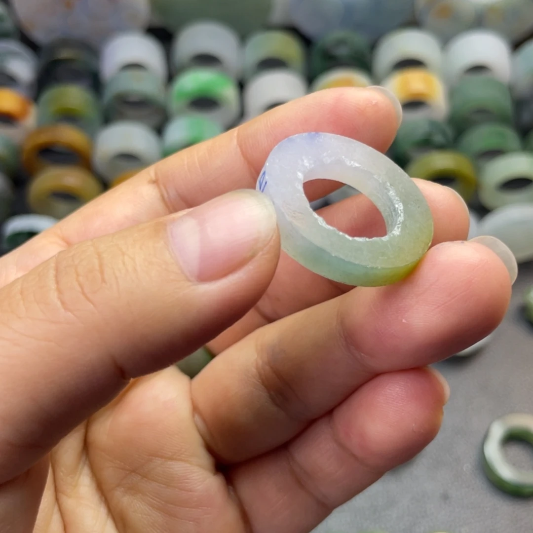 【闪购商品】定制翡翠未镶嵌z**?